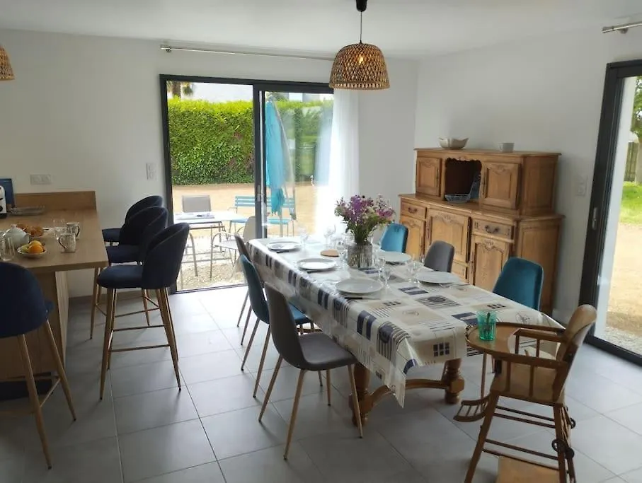 Maison Familiale, Confortable, Au Coeur Du Village Taule France